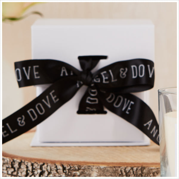 'In Loving Memory of a Wonderful Grandma' Gift Boxed 30cl Remembrance Candle with Silver Lid - Angel & Dove