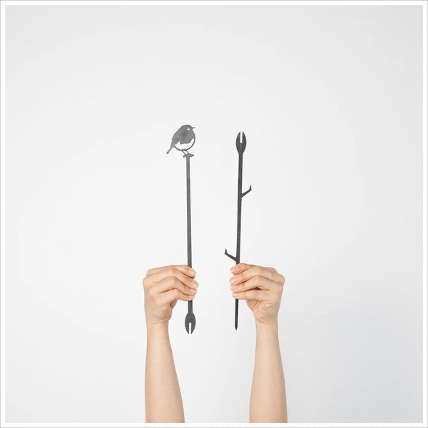 Metalbird Robin Silhouette Plant Stake 70cm - A Beautiful Remembrance Item for the Home or Garden - Angel & Dove